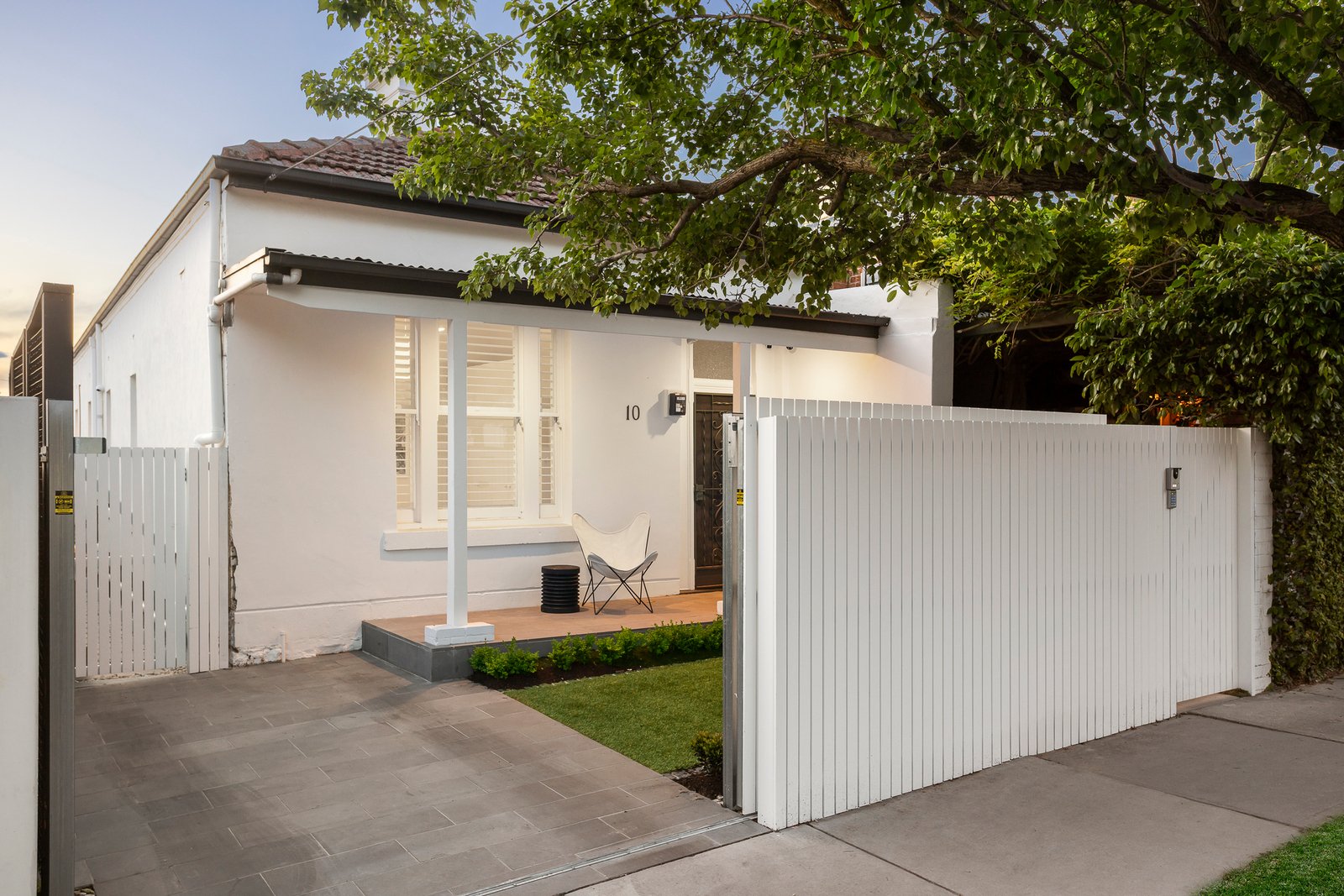 10 Moorhouse Street
