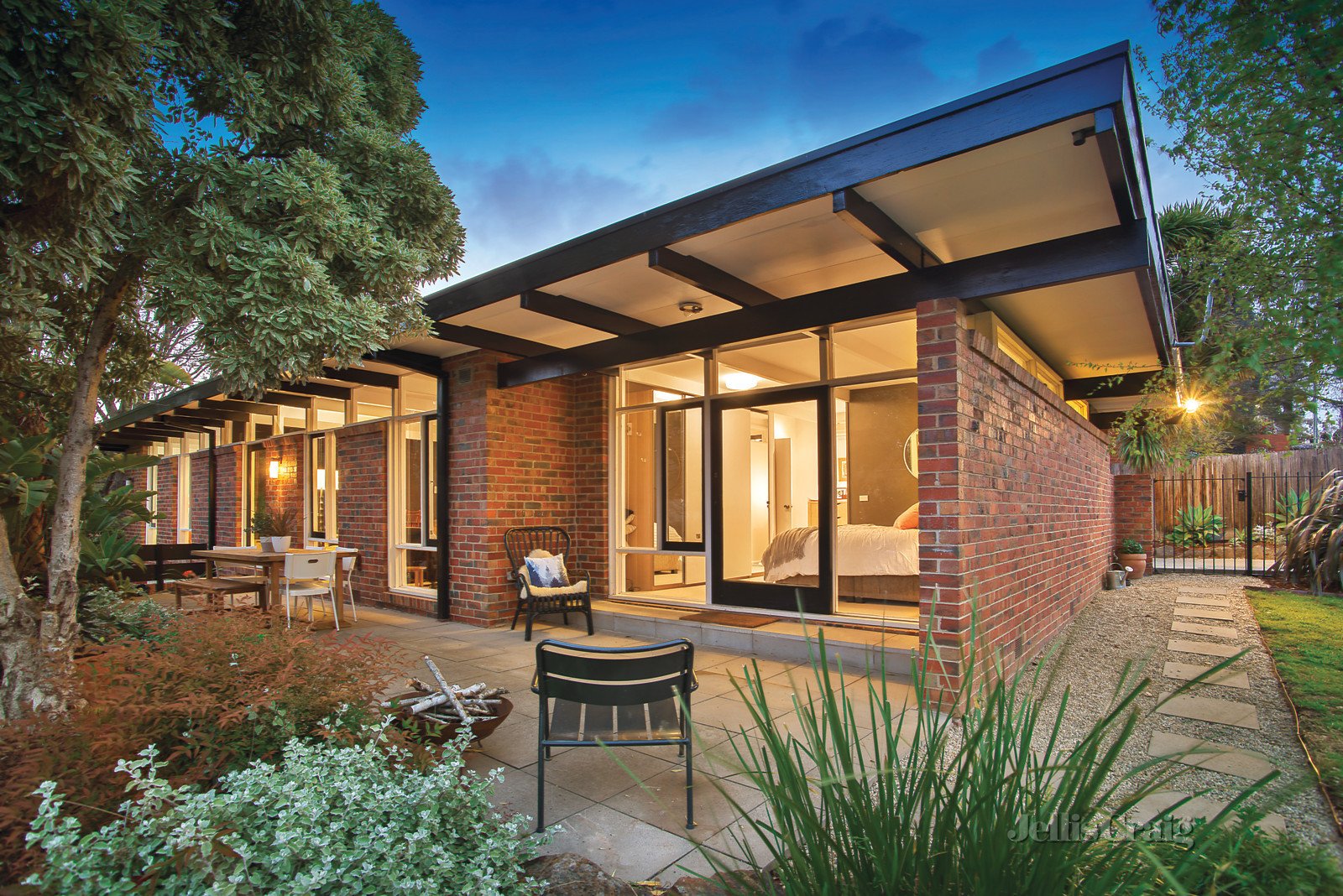 10 Moreton Street, Balwyn North image 3