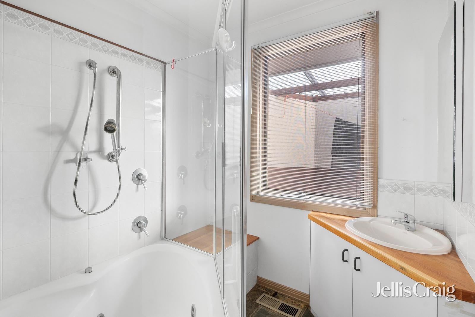 10 Mount Street, Kew image 8