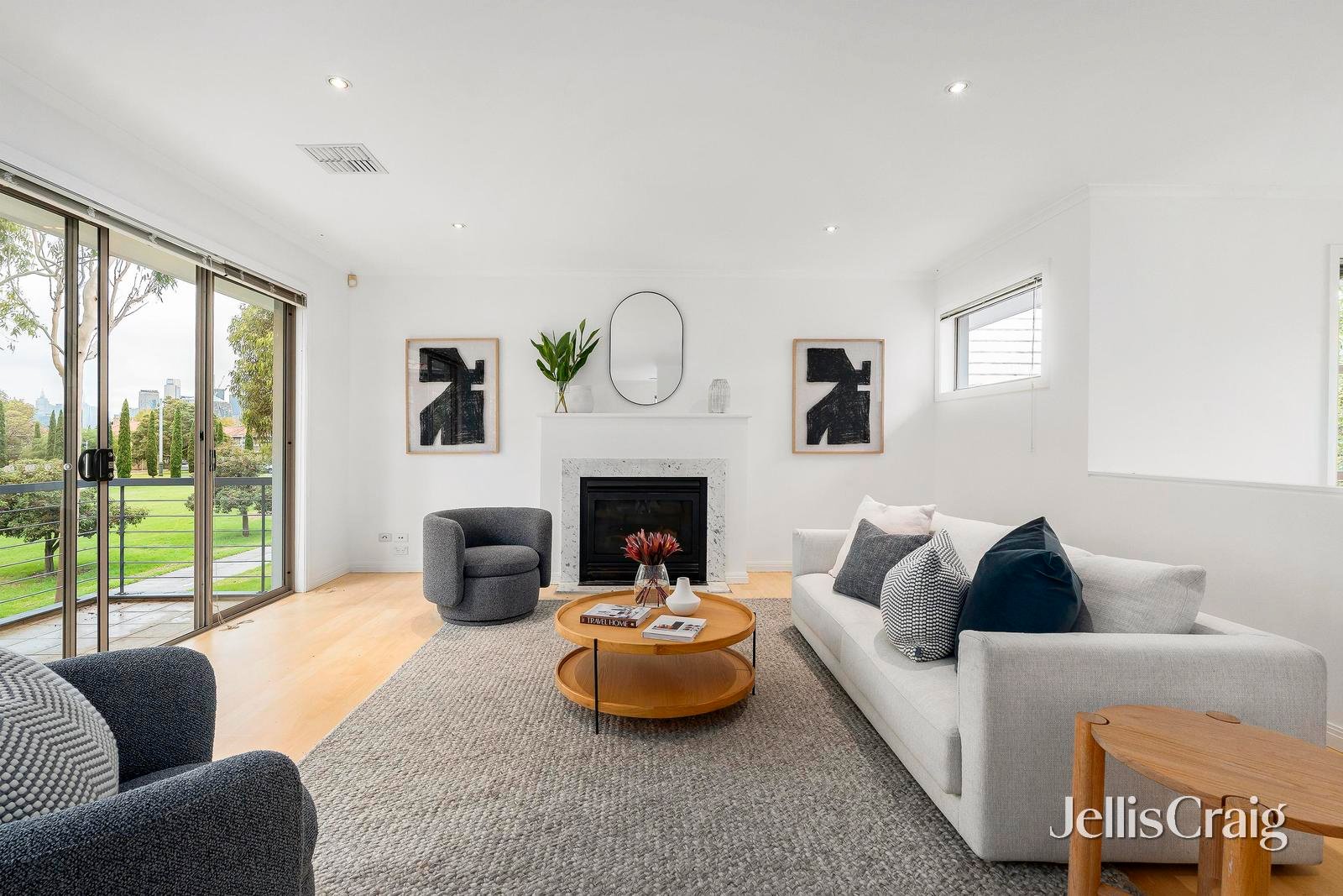 10 Narooma Place, Port&nbsp;Melbourne image 2