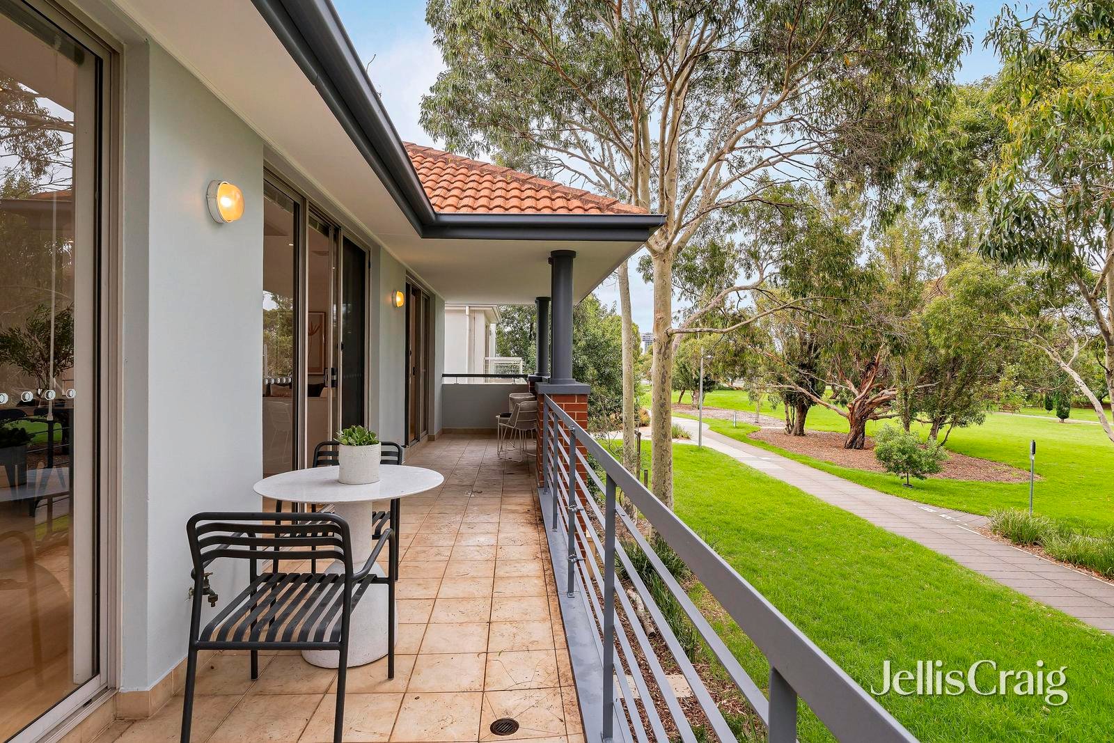 10 Narooma Place, Port&nbsp;Melbourne image 3