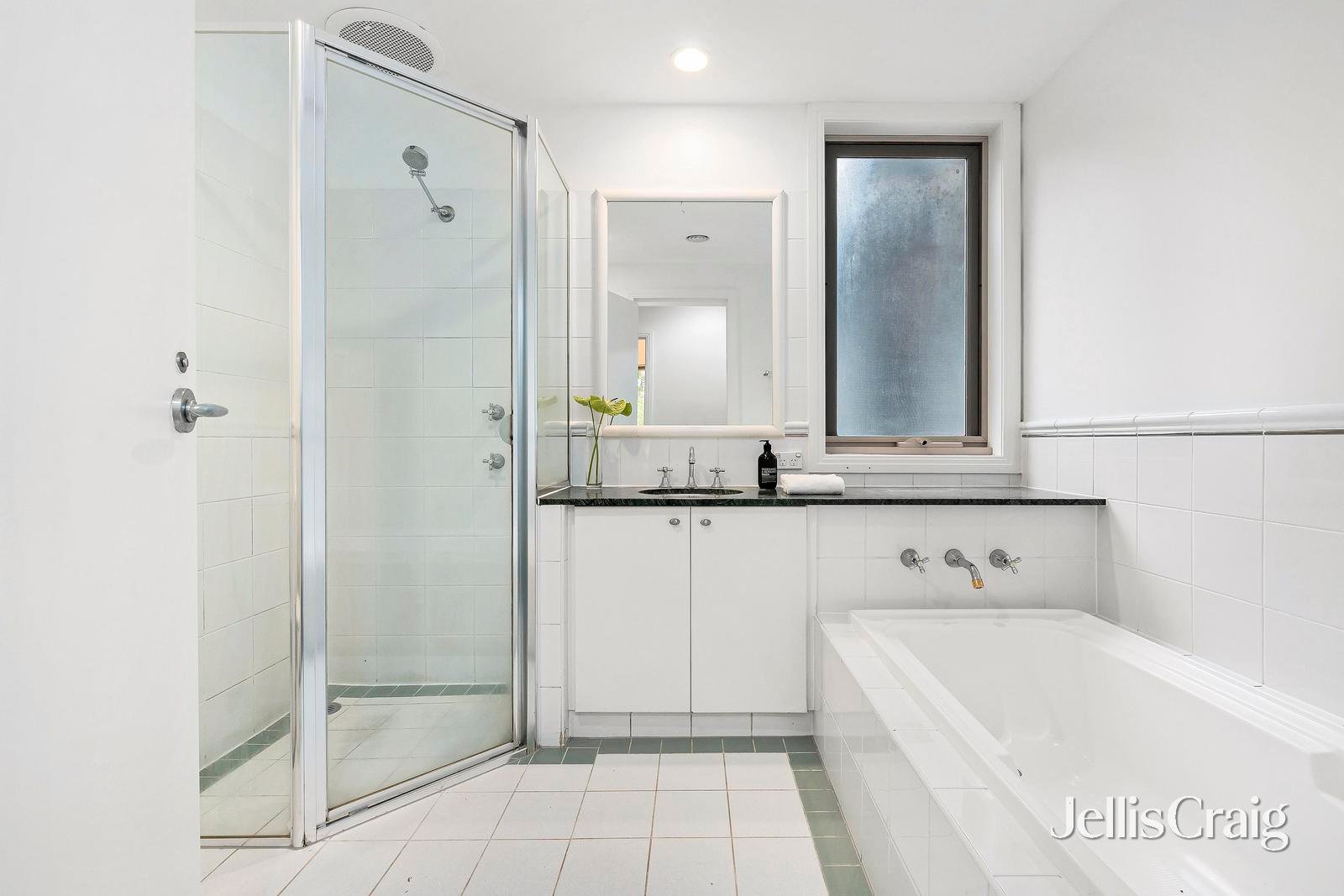 10 Narooma Place, Port&nbsp;Melbourne image 11