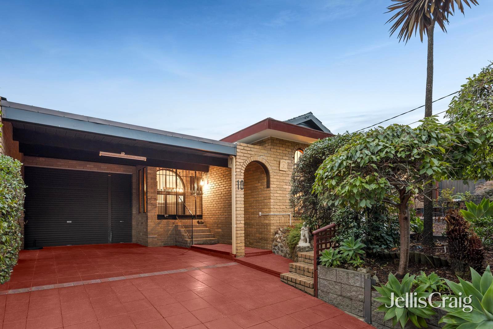 10 Nestan Drive, Ringwood image 1