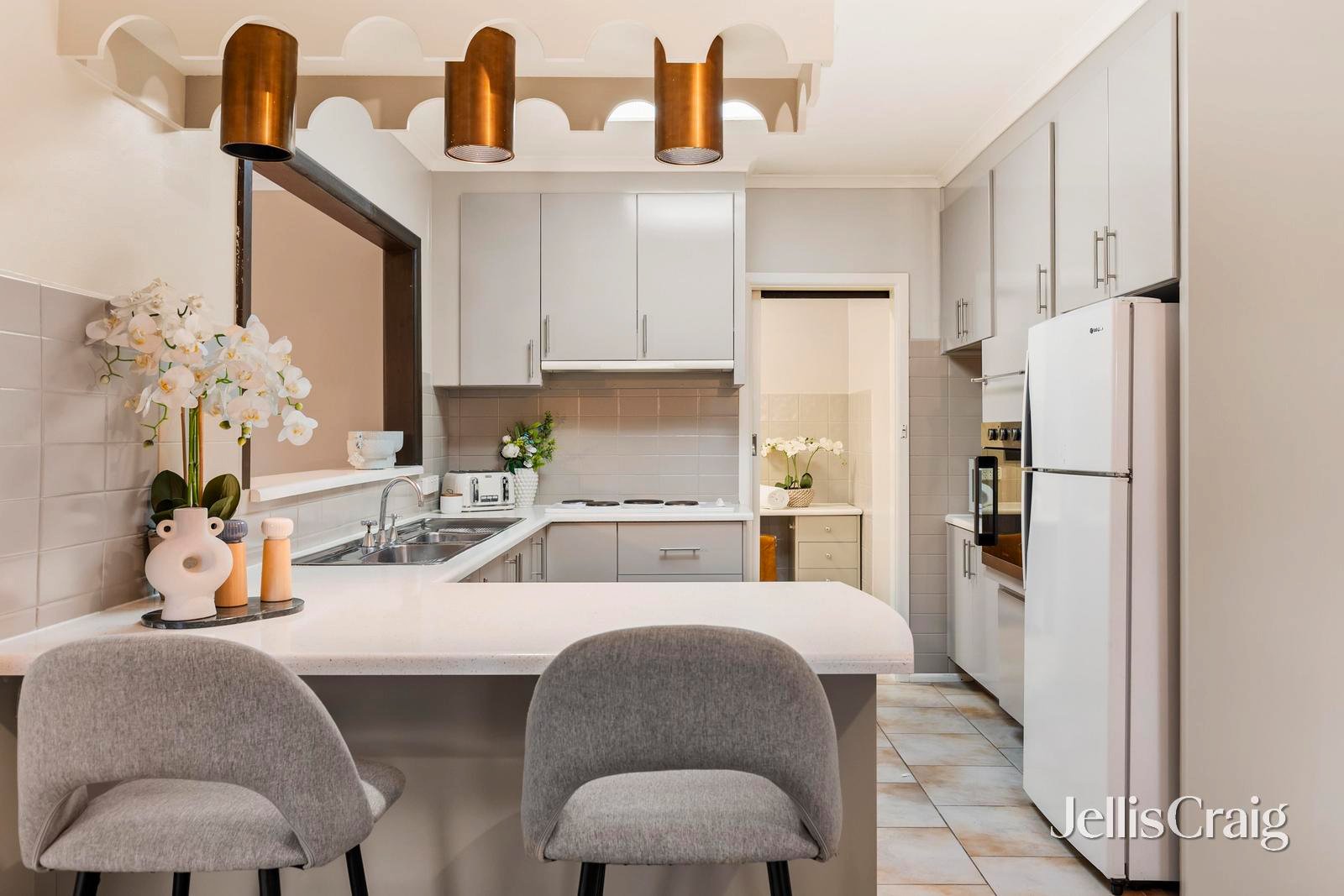 10 Nestan Drive, Ringwood image 2