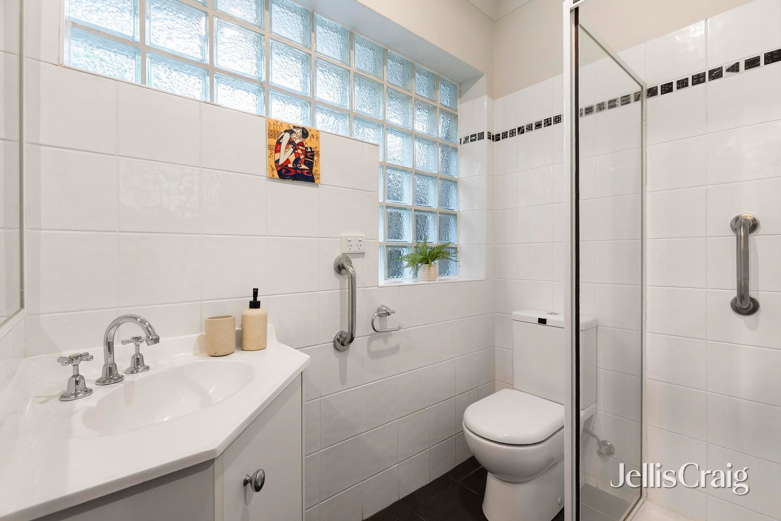 10 Nestan Drive, Ringwood image 9