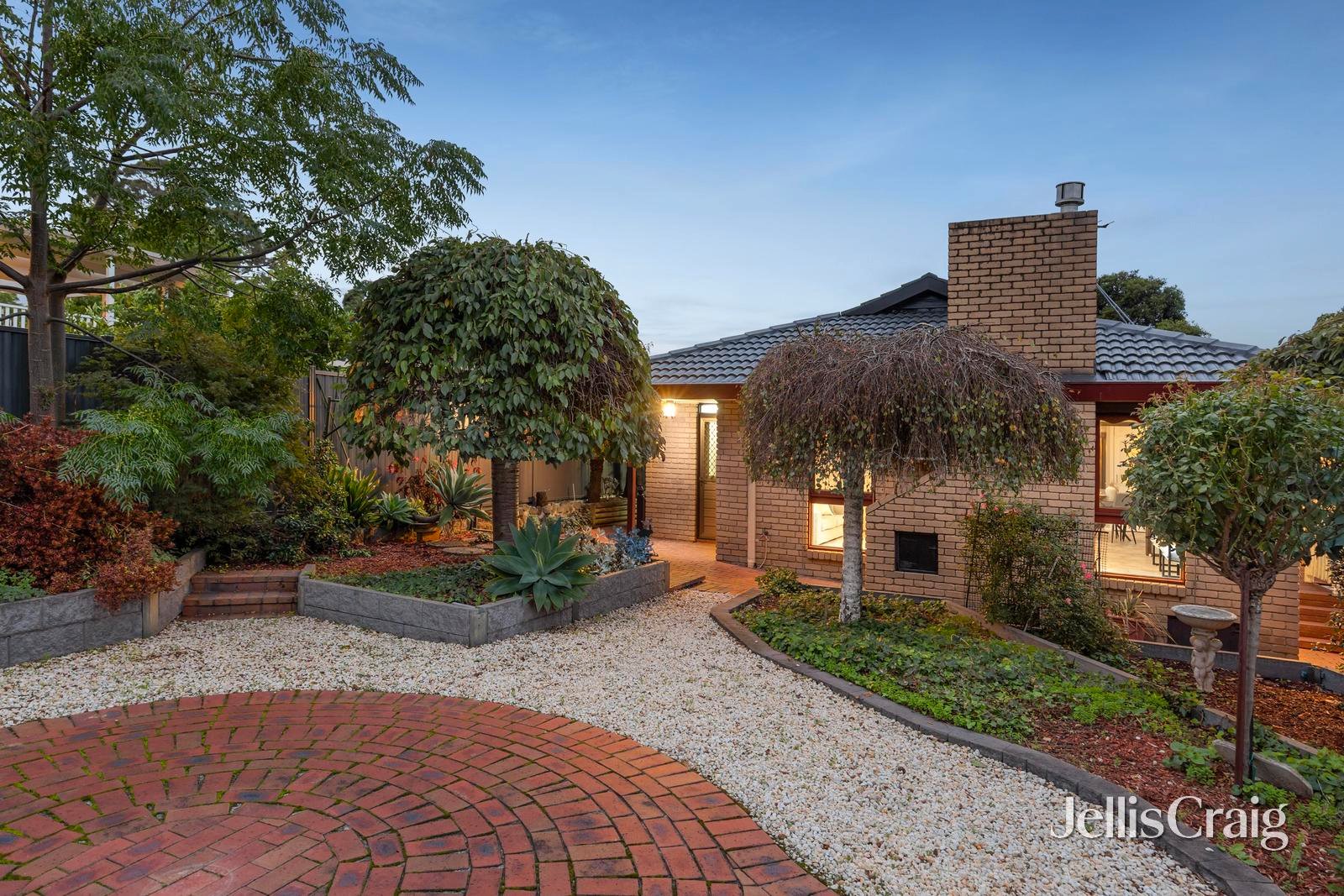 10 Nestan Drive, Ringwood image 13