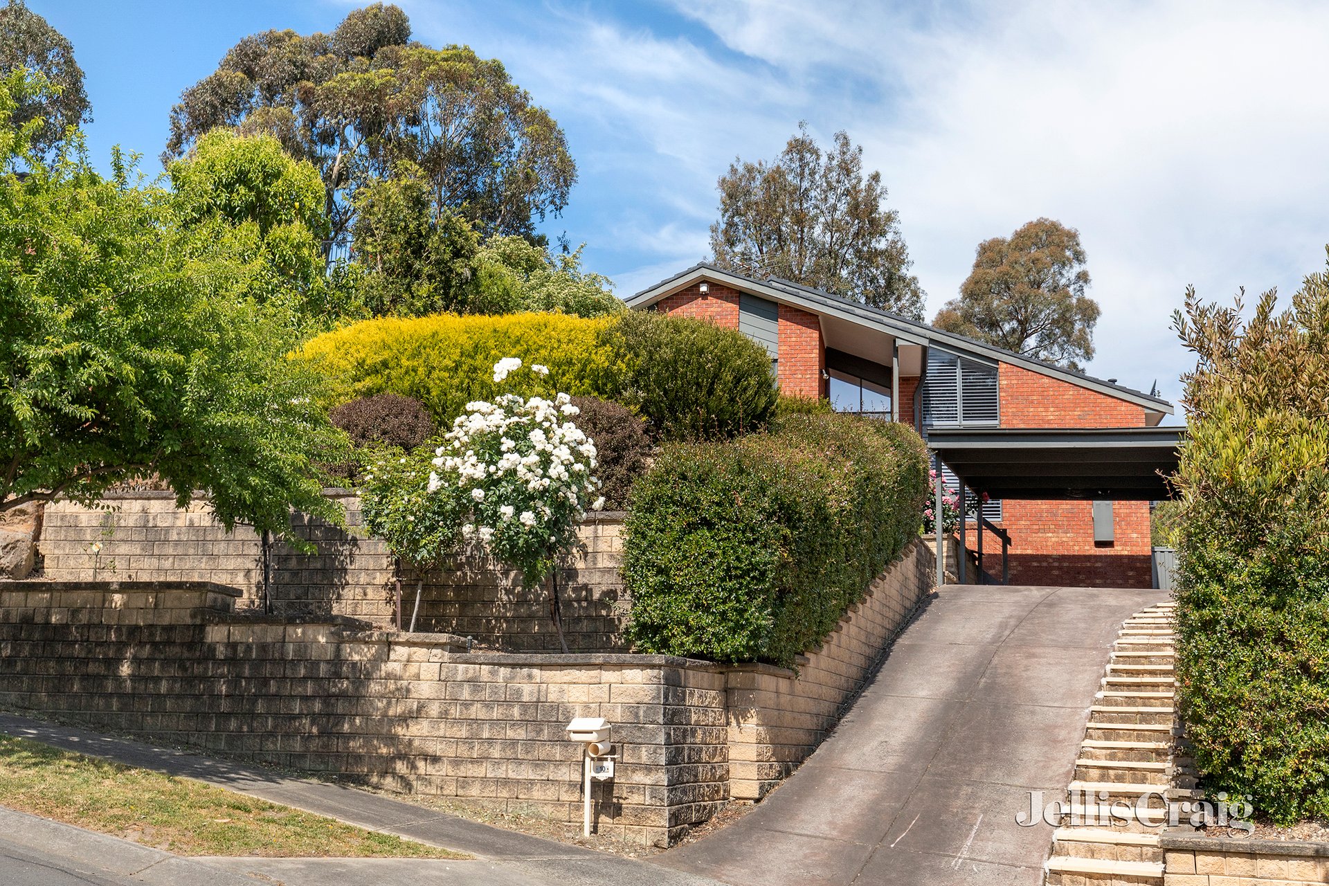 10 Nevern Court, Diamond Creek image 1