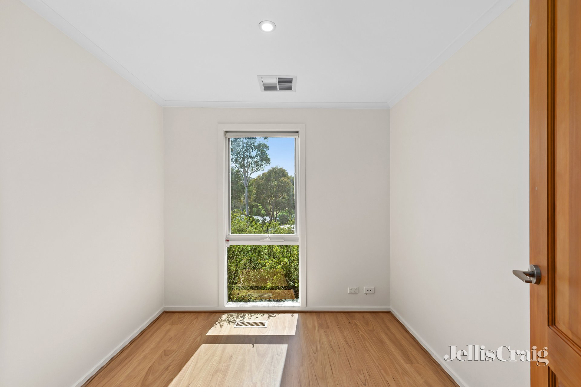 10 Nevern Court, Diamond Creek image 8