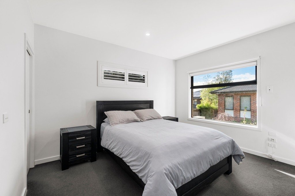 10 Newhaven Lane, Croydon image 5
