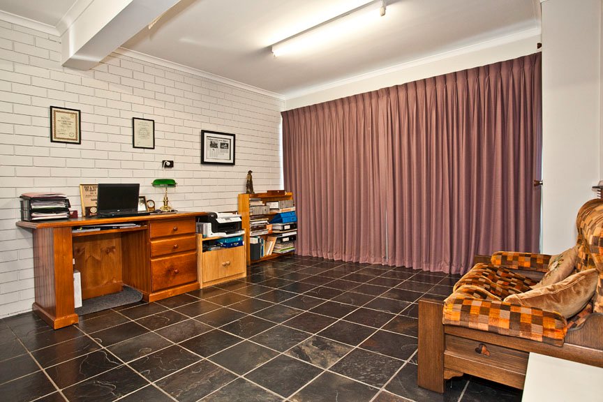 10 Newton Grove, Glen&nbsp;Waverley image 3