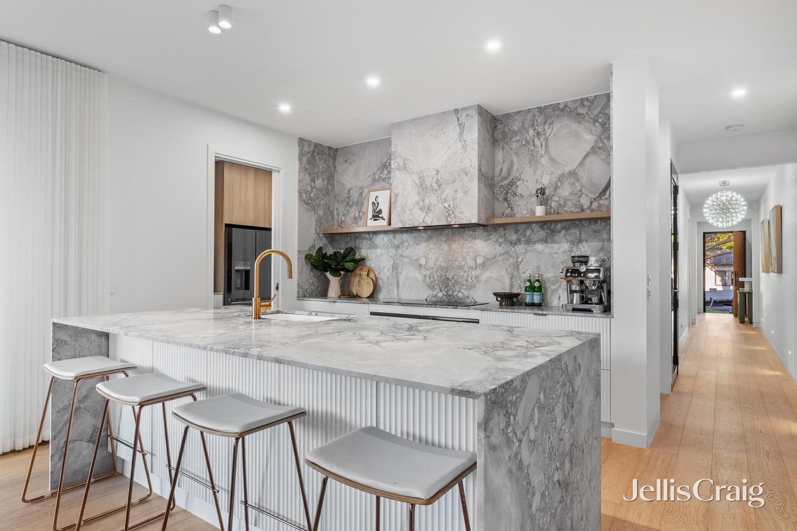 10 Nicholson Street, Nunawading image 5