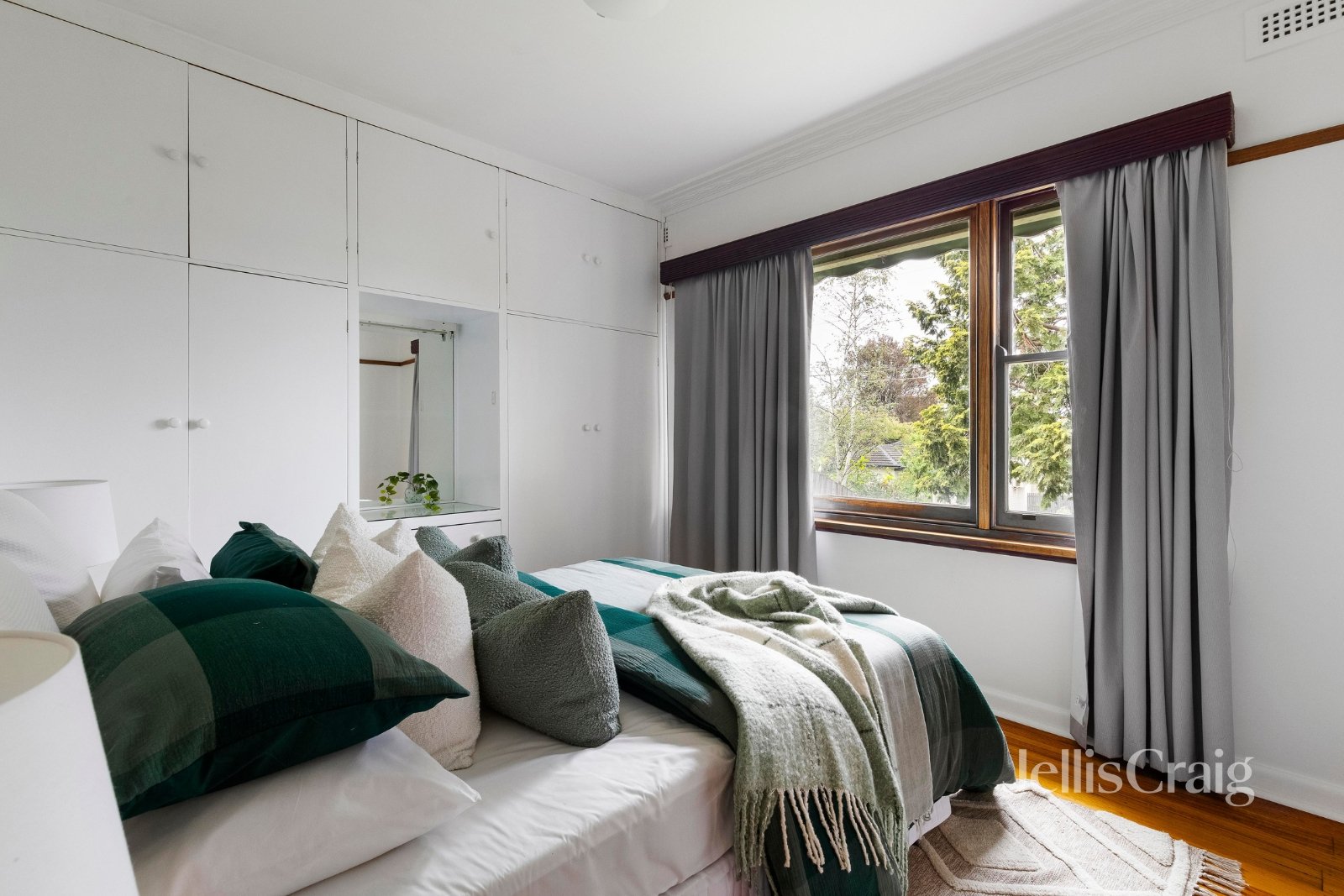 10 Parkview Avenue, Greensborough image 6