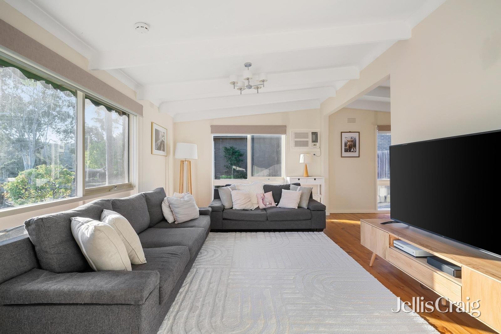 10 Parook Court, Diamond&nbsp;Creek image 3