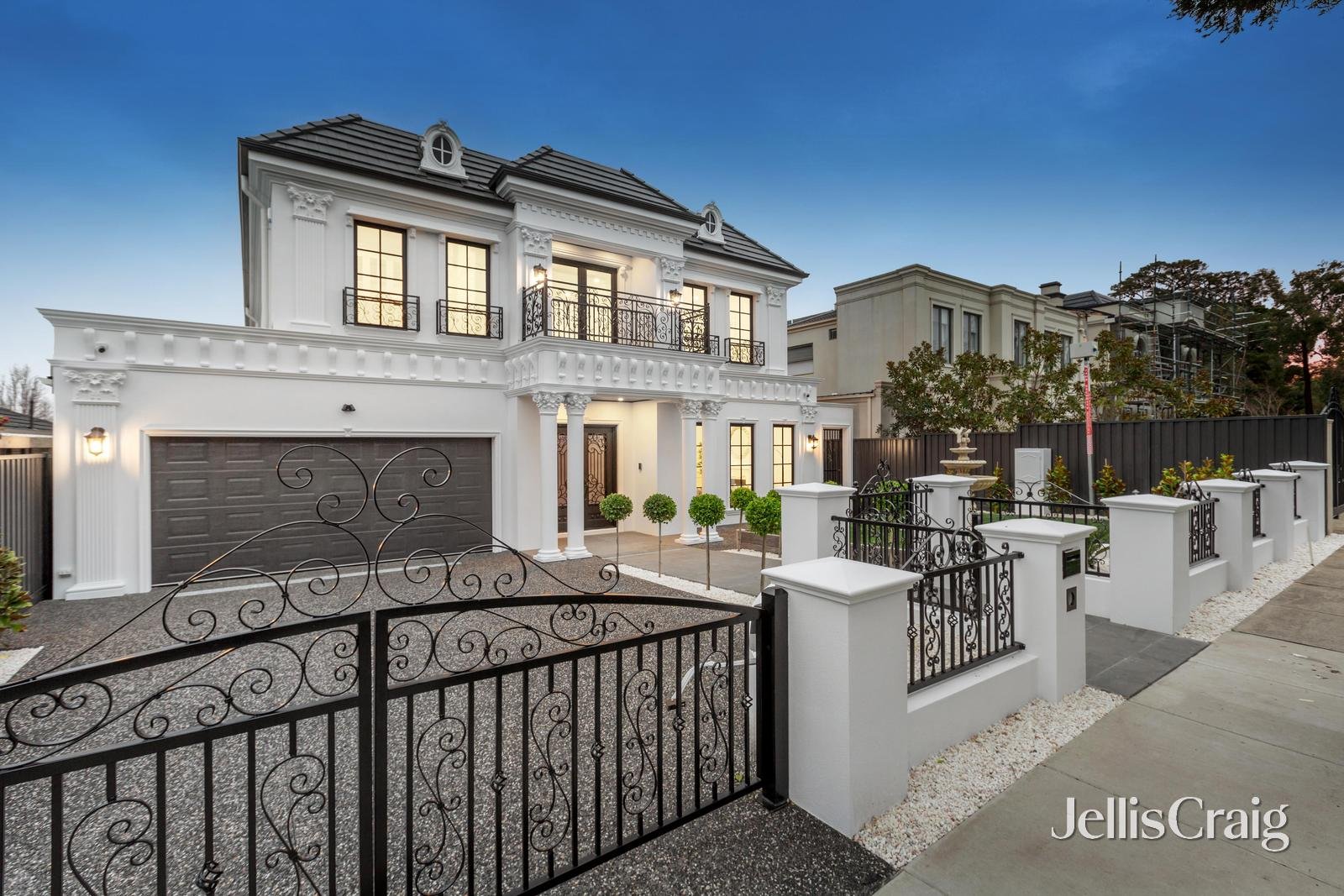 10 Pascall Street, Mount Waverley image 2