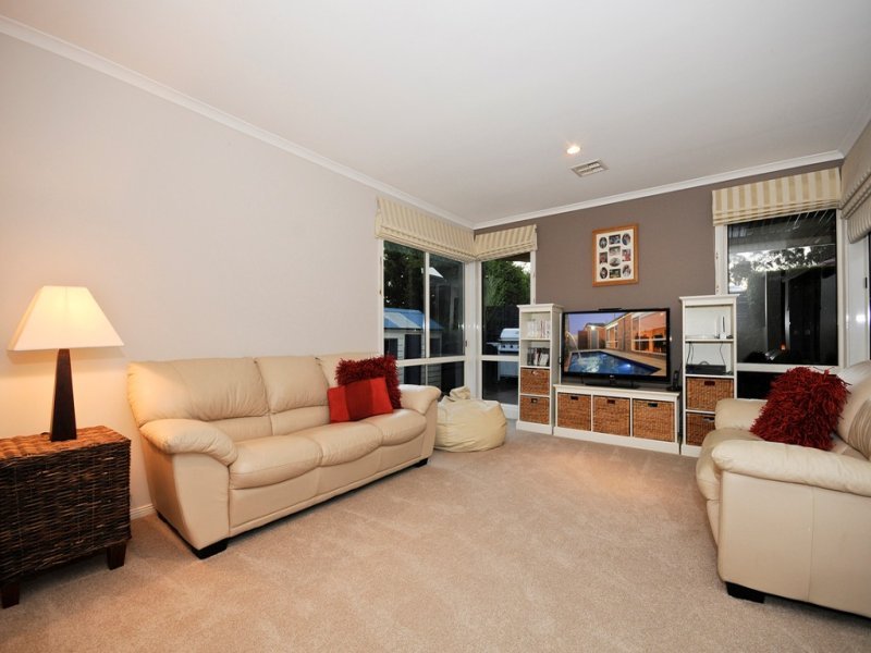 10 PAULA Way, Chirnside&nbsp;Park image 5