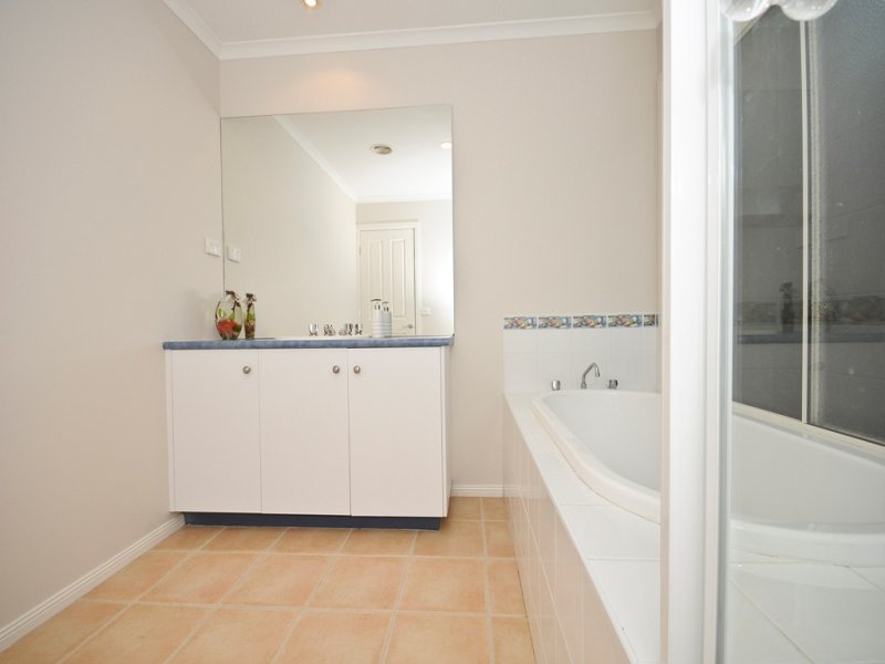 10 PAULA Way, Chirnside&nbsp;Park image 10