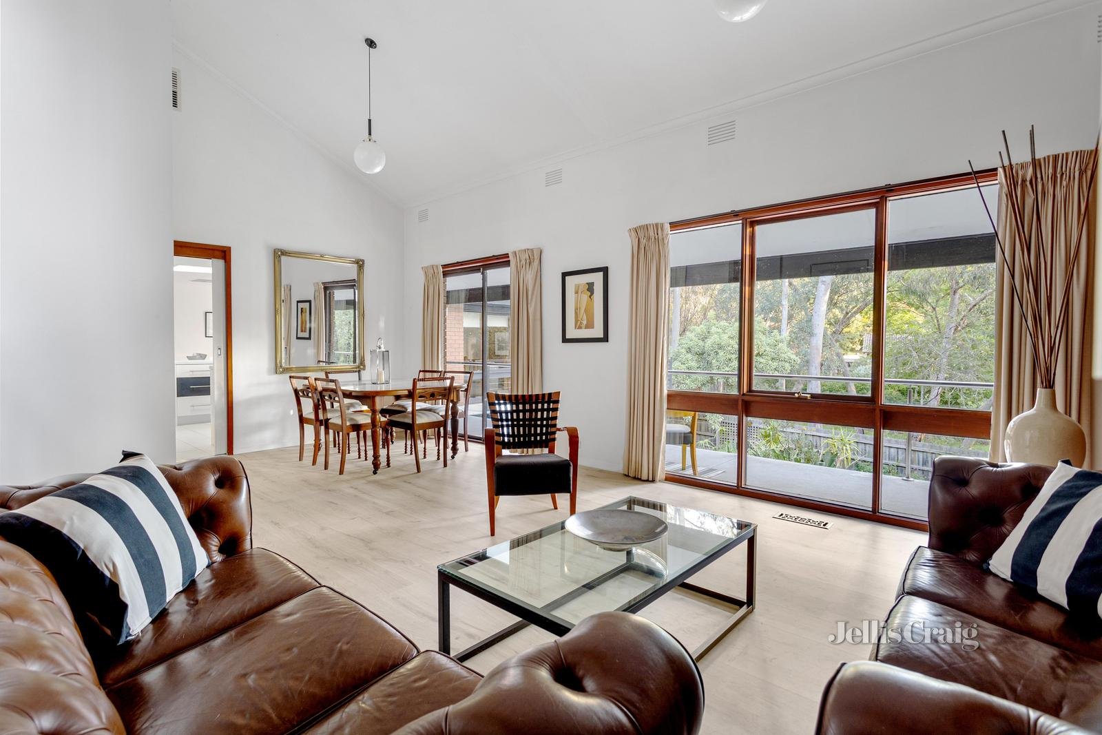 10 Peppermint Grove, Eltham image 3