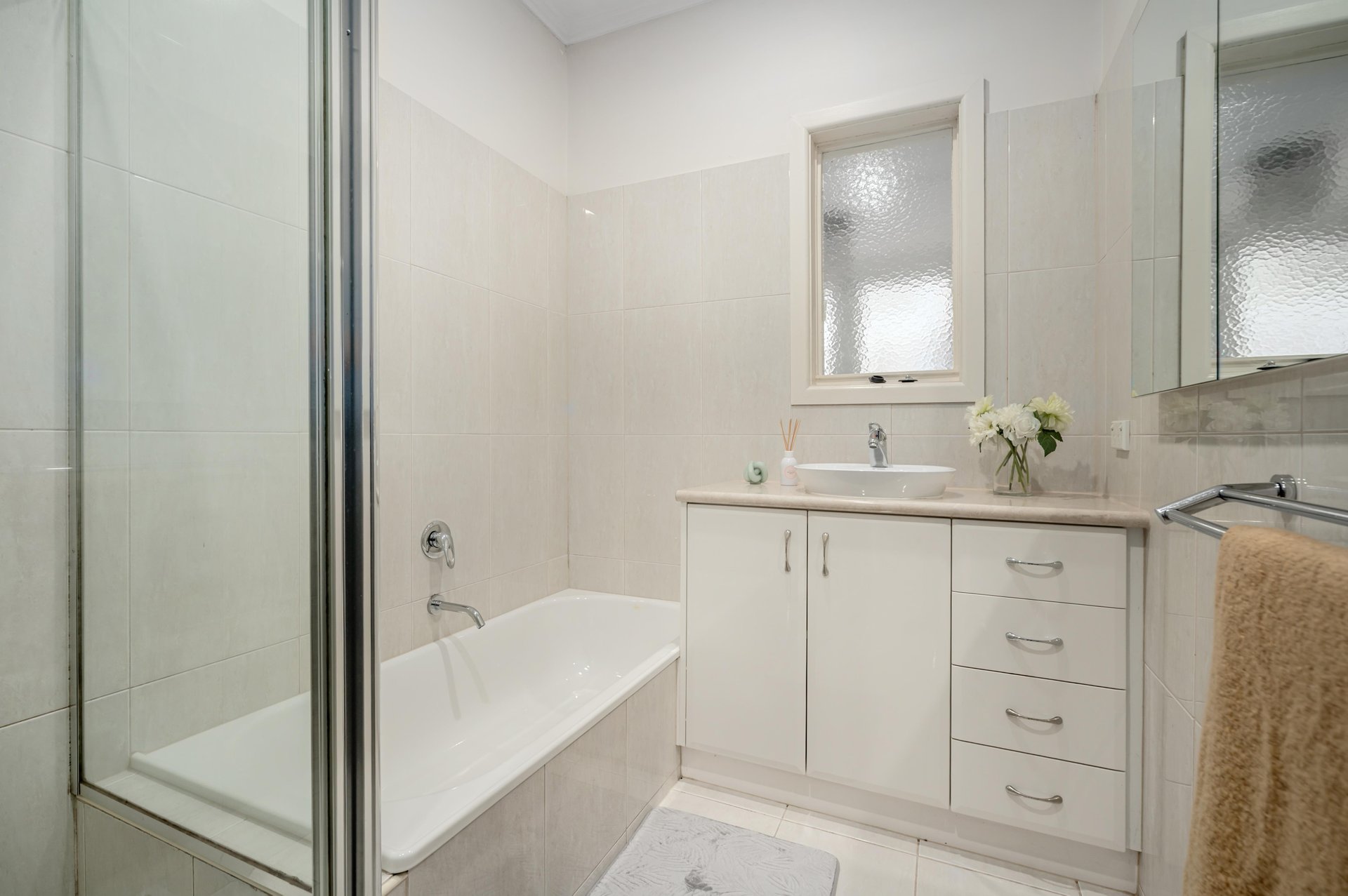 10 Perth Street, Blackburn South image 5