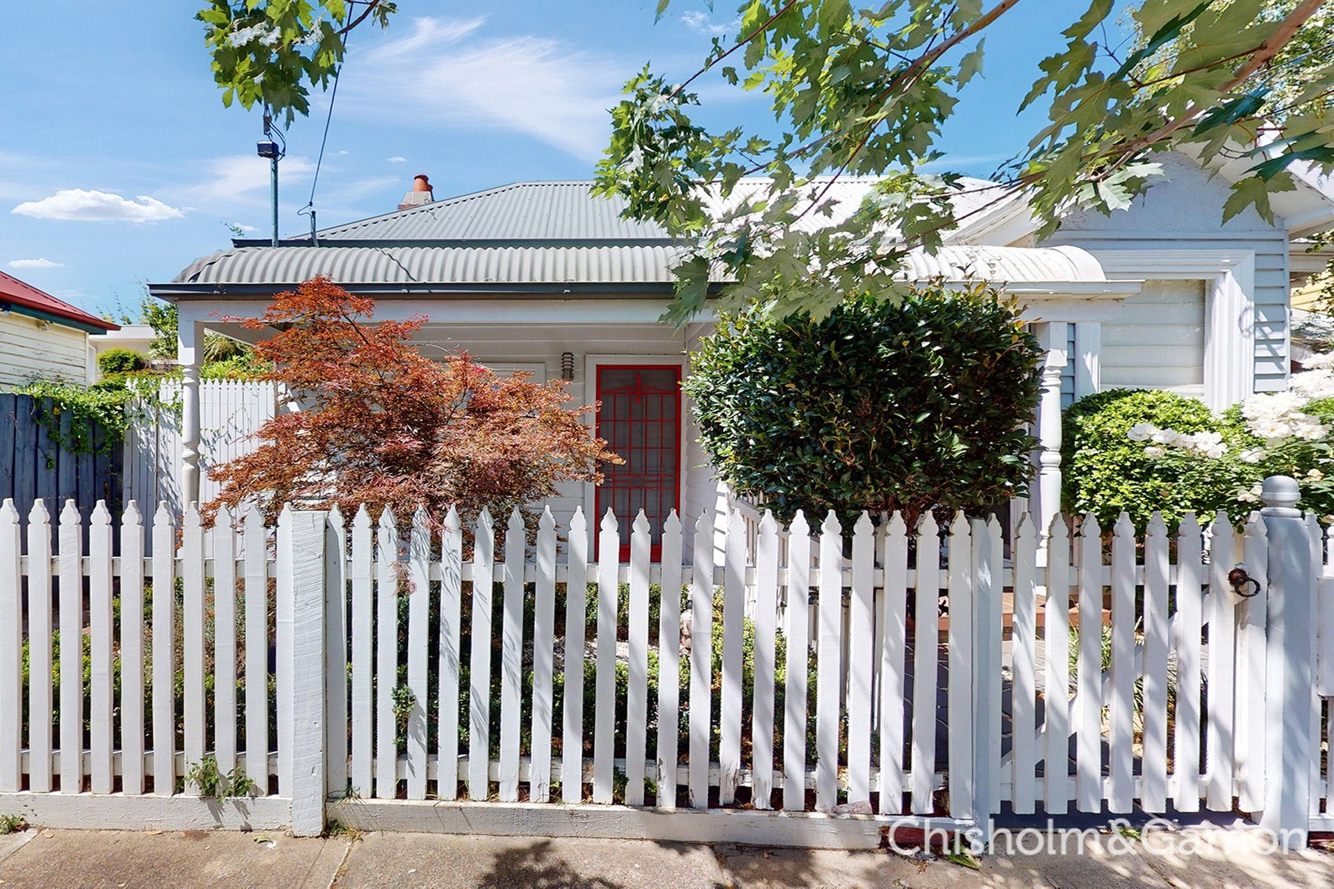 10 Phyllis Street, Elwood image 1