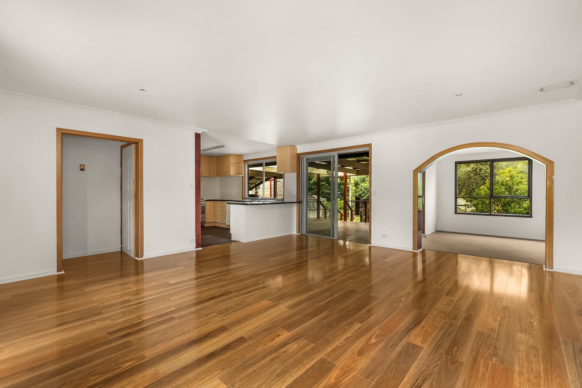 Property Gallery Thumbnail 3