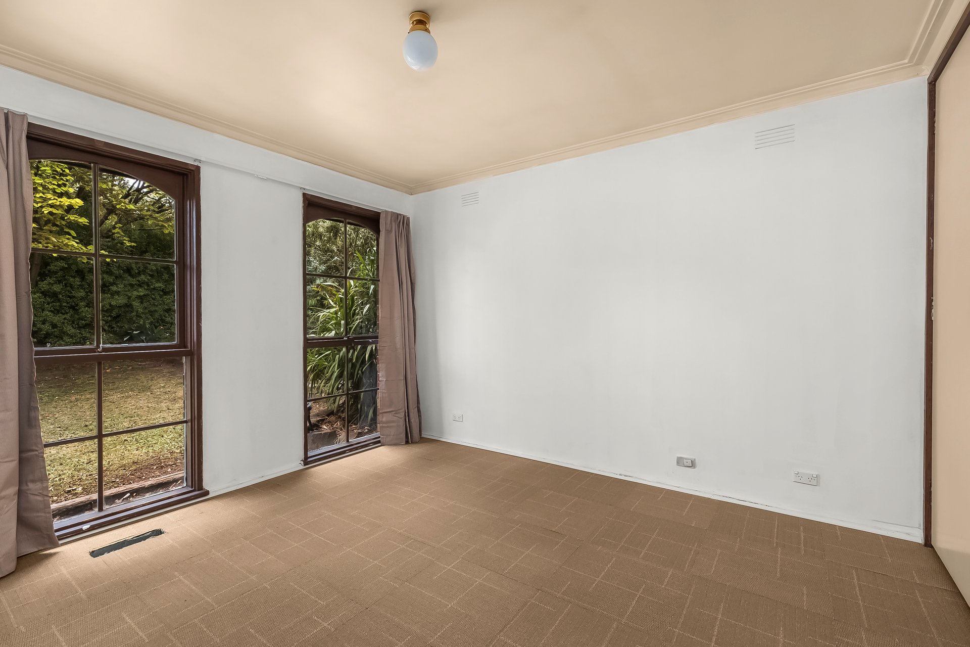 Property Gallery Thumbnail 4