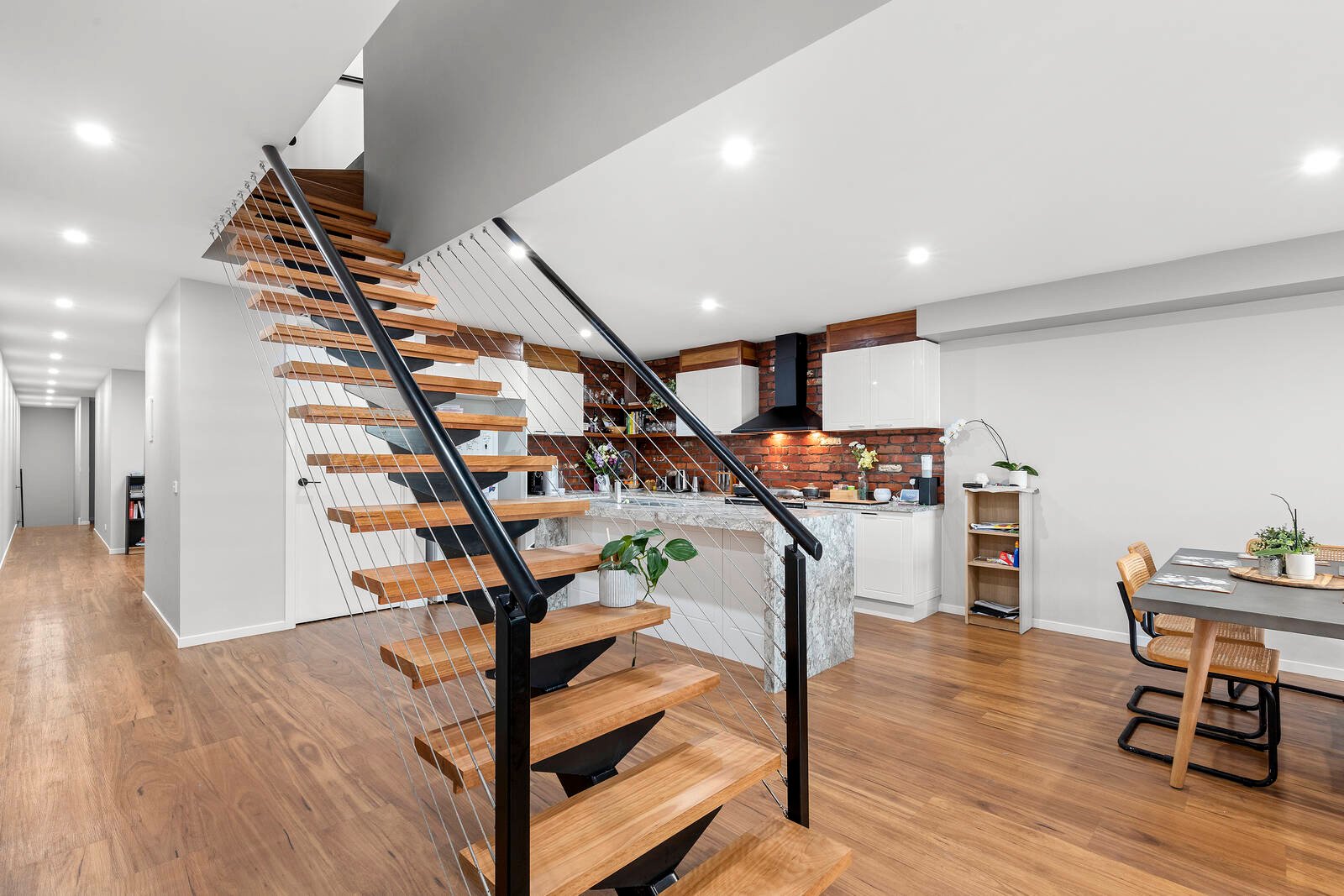 Property Gallery Thumbnail 3