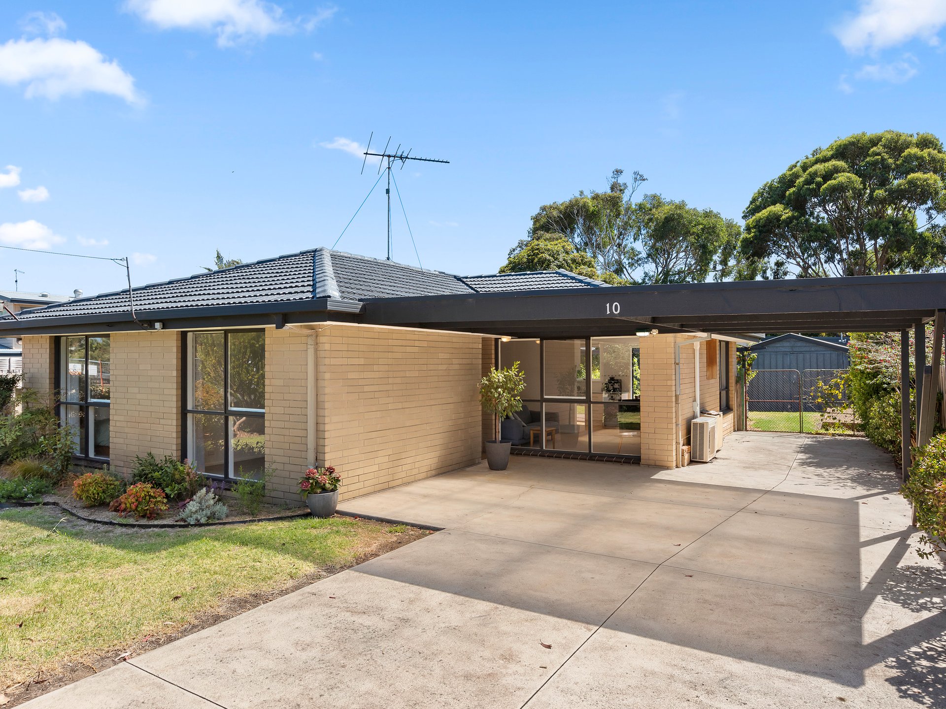 Property Gallery - Main Image