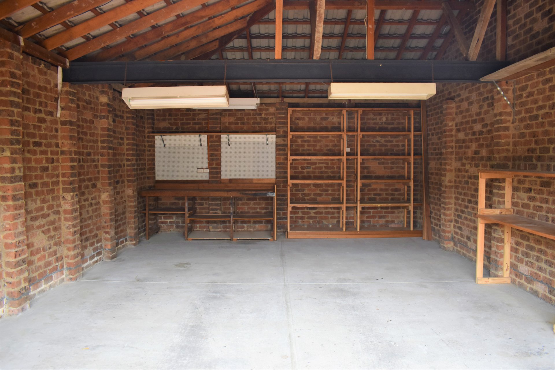 10 Prince Edward Avenue, Mitcham image 13