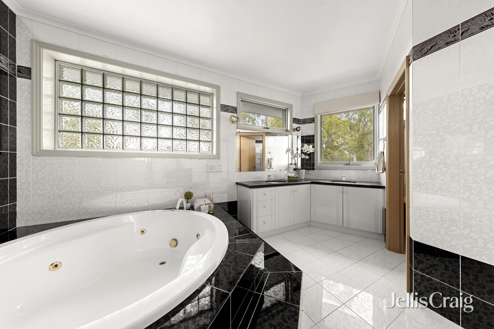 10 Pygmalion Rise, Warrandyte image 15