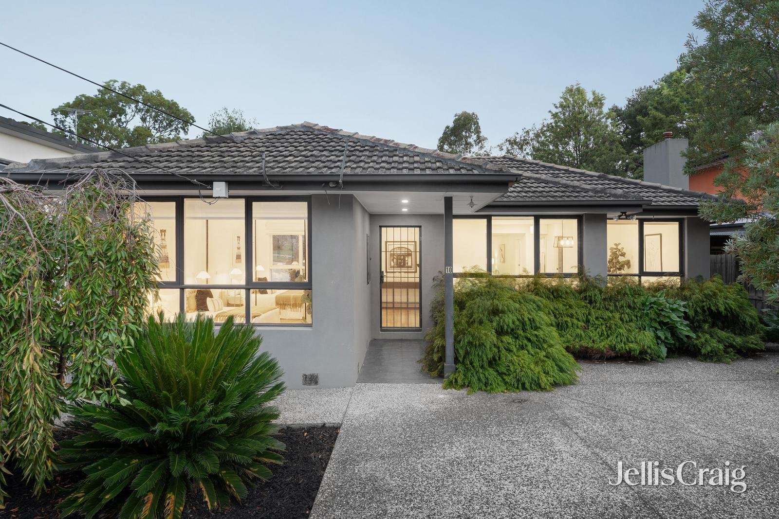 10 Rand Street, Greensborough image 2