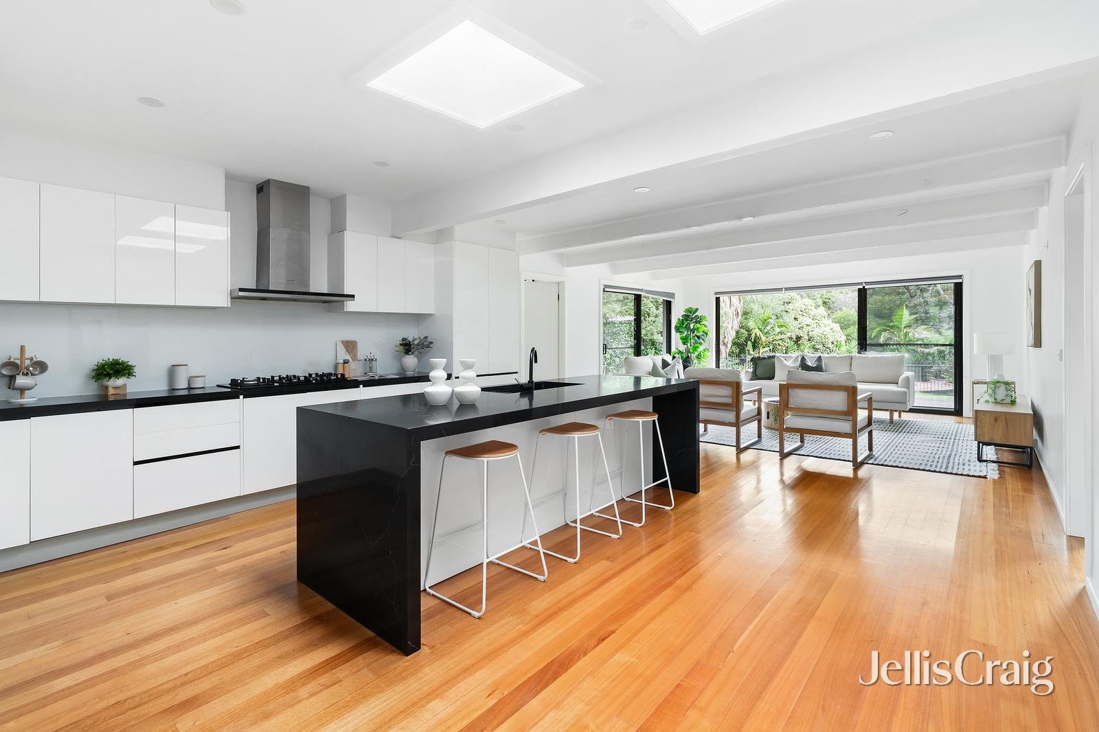 10 Rand Street, Greensborough image 5