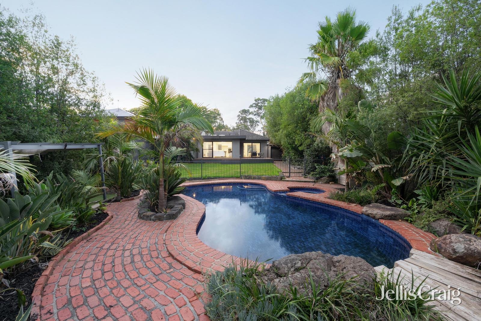 10 Rand Street, Greensborough image 15