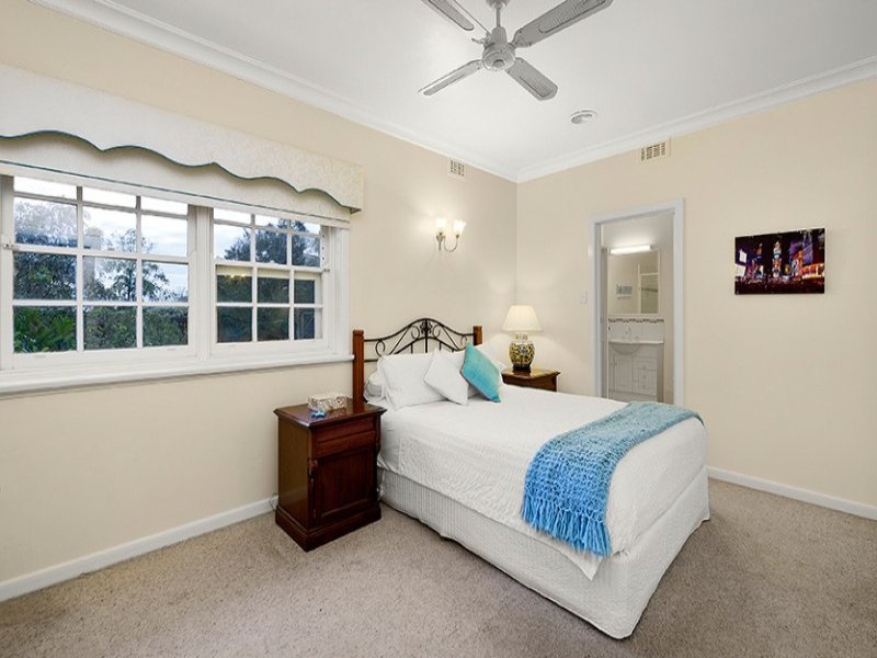 10 Reading Avenue, Balwyn North image 8