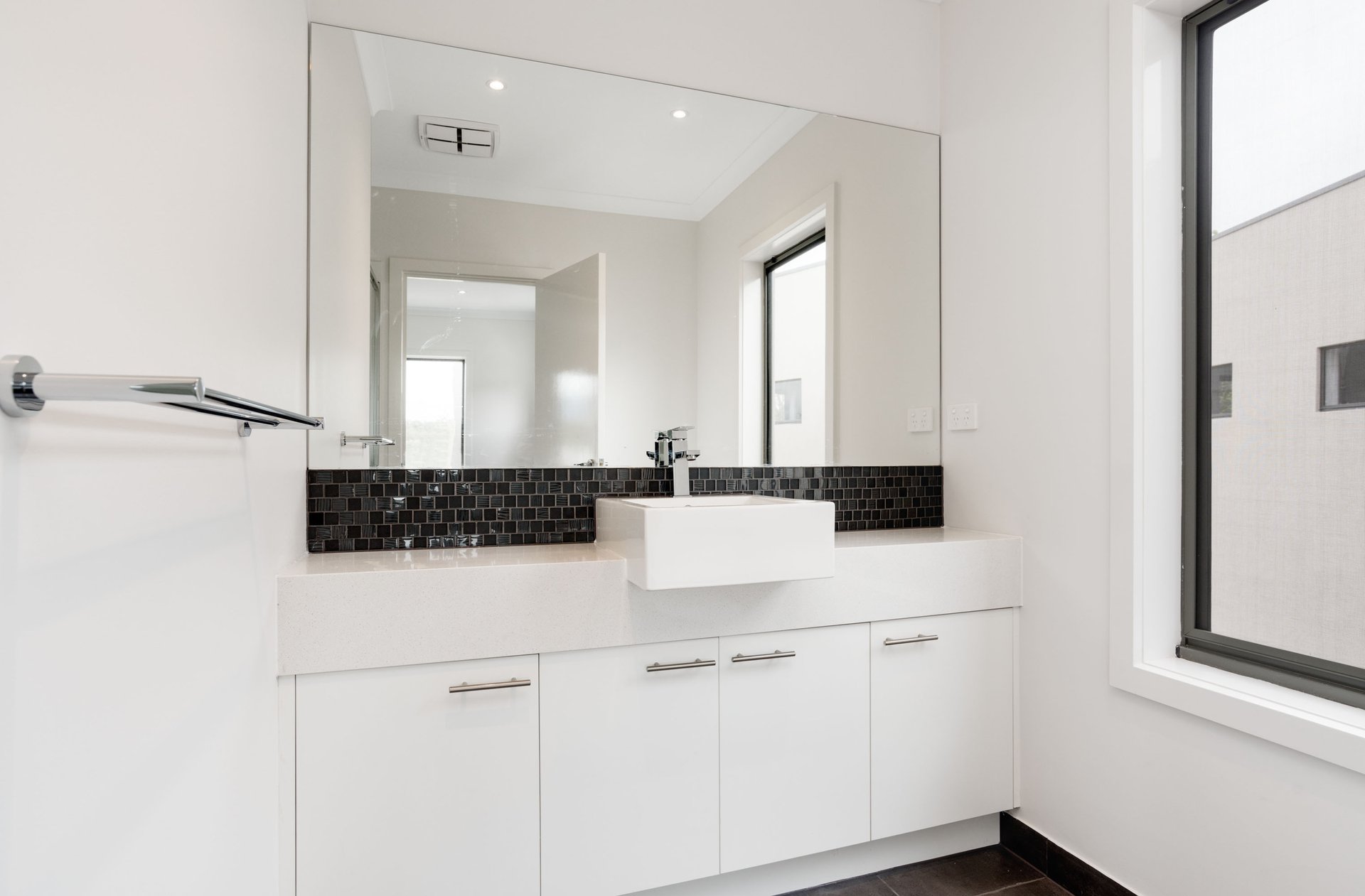 10 Recess Concourse, Mooroolbark image 9