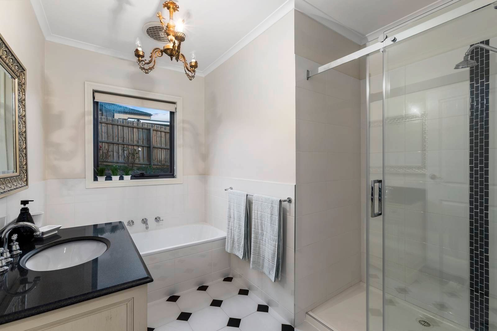 Property Gallery Thumbnail 10