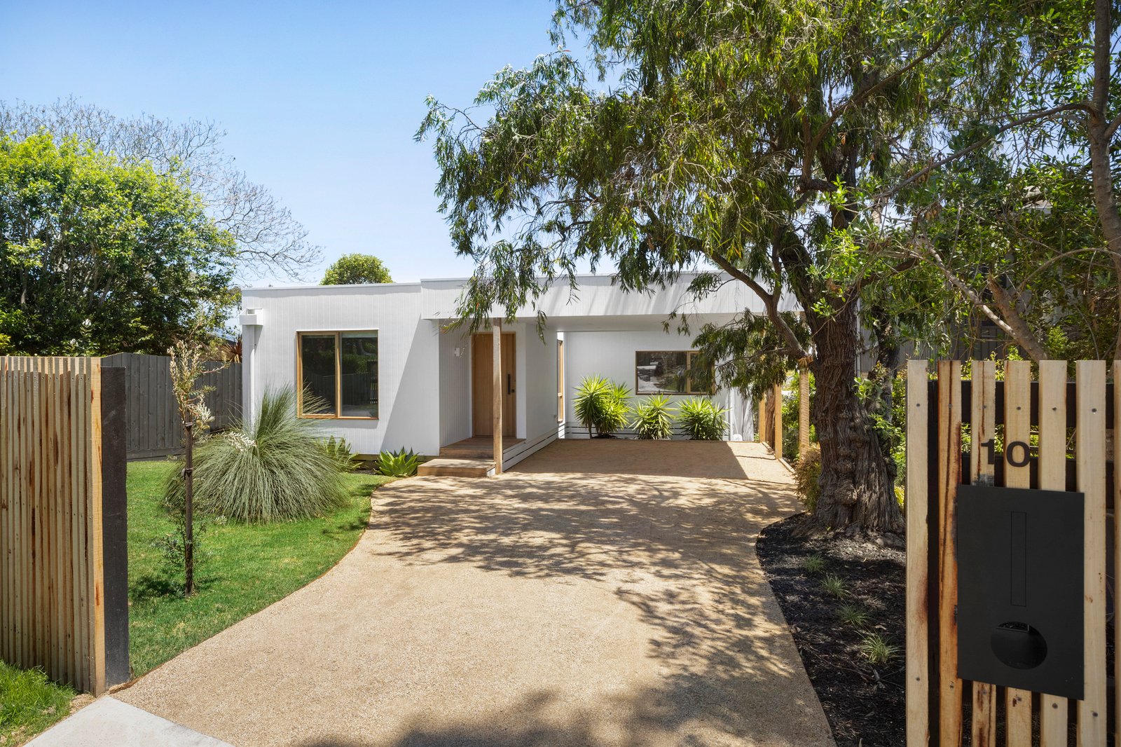 10 Riley Street