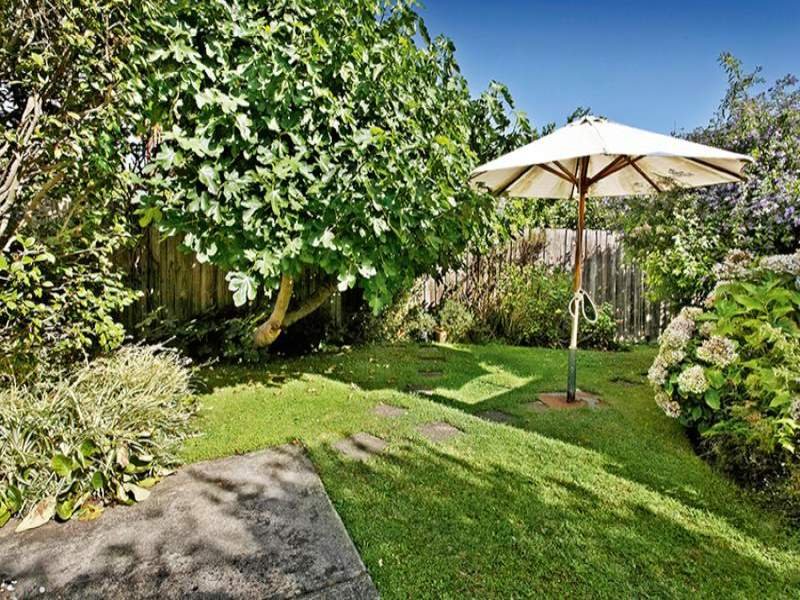 10 Riverview Road, Balwyn North image 7