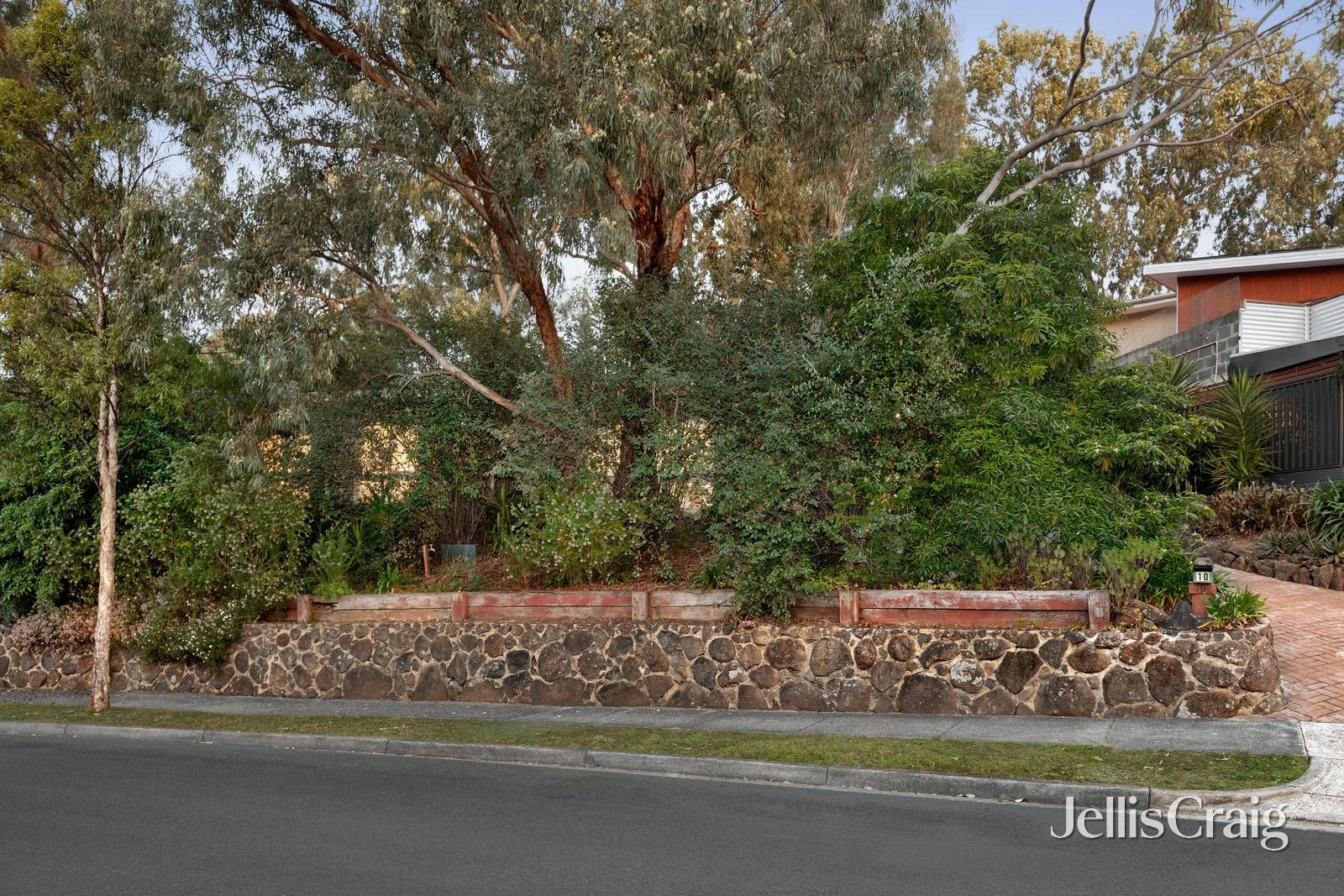 10 Riverview Road, Montmorency image 16
