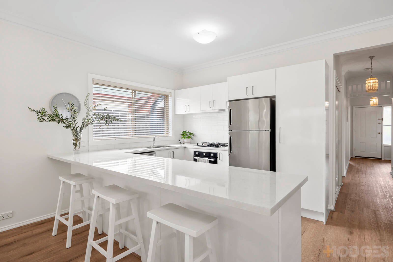 10 Rosanna Mews, Lara image 4