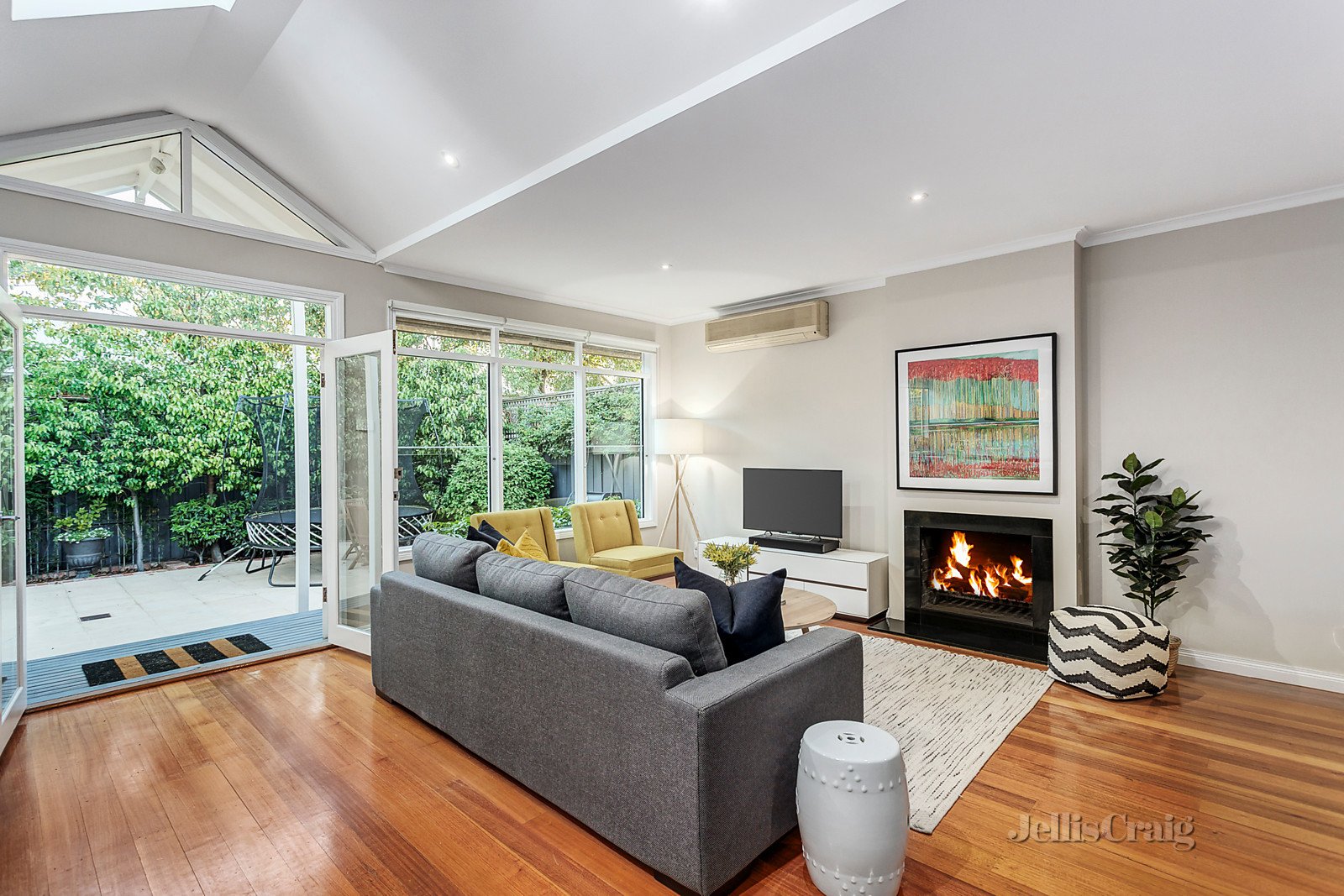 10 Roseberry Street, Hawthorn East image 5