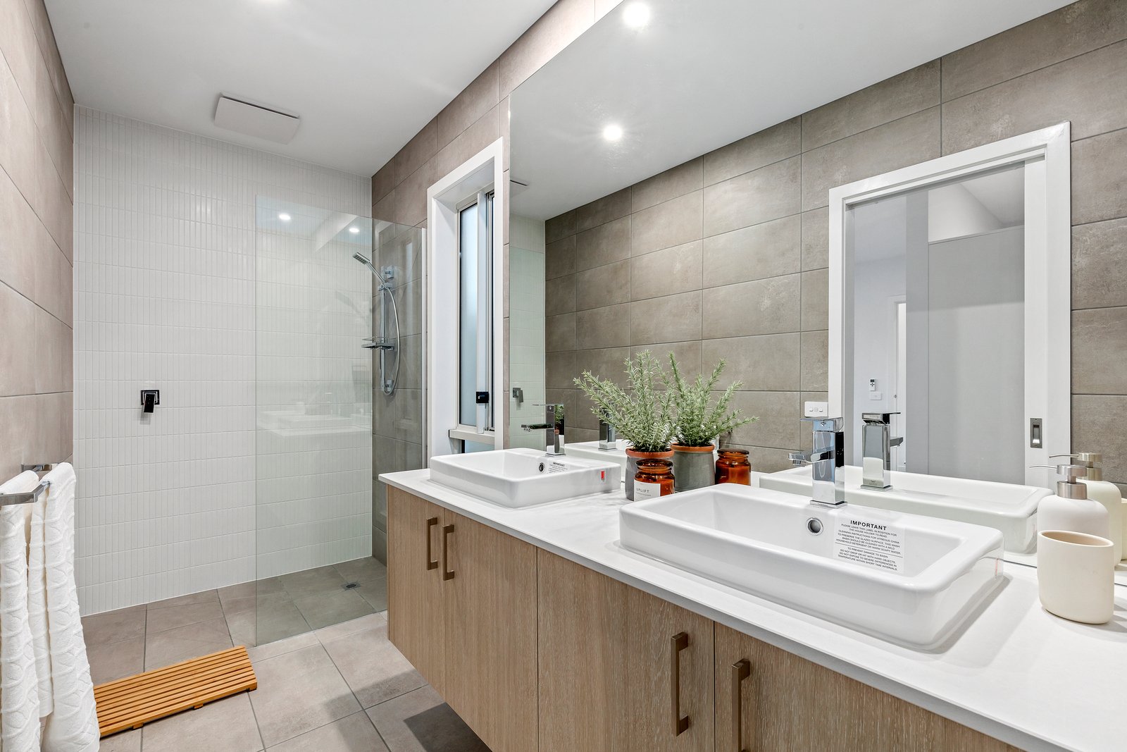 Property Gallery Thumbnail 5