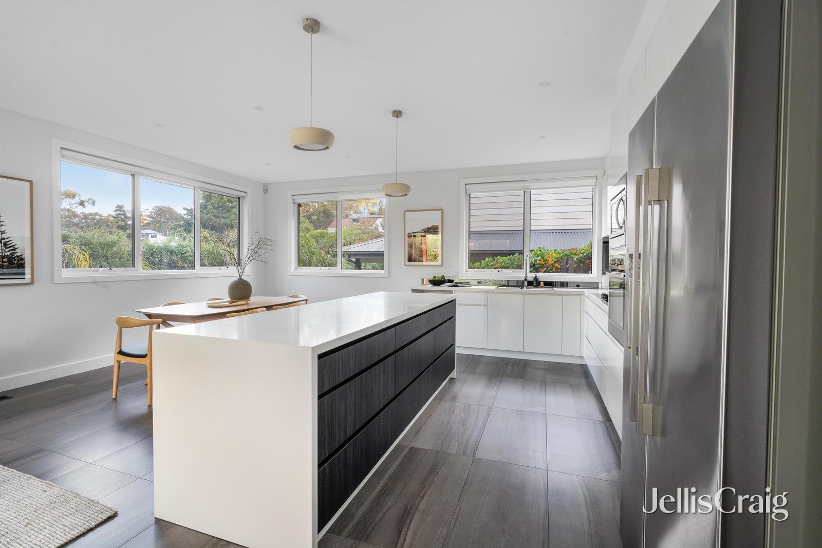 10 Sackville Street, Montmorency image 3