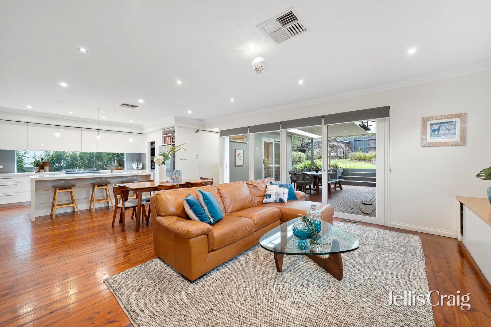 10 Salisbury Avenue, Blackburn image 2