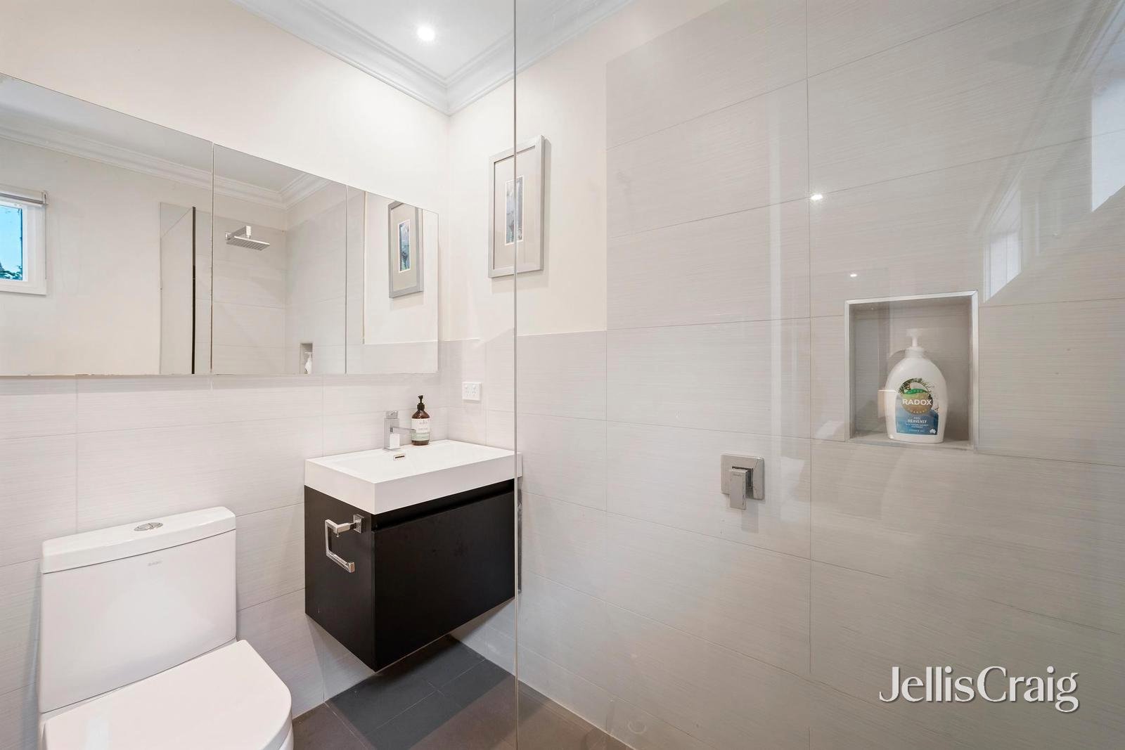 10 Salisbury Avenue, Blackburn image 10