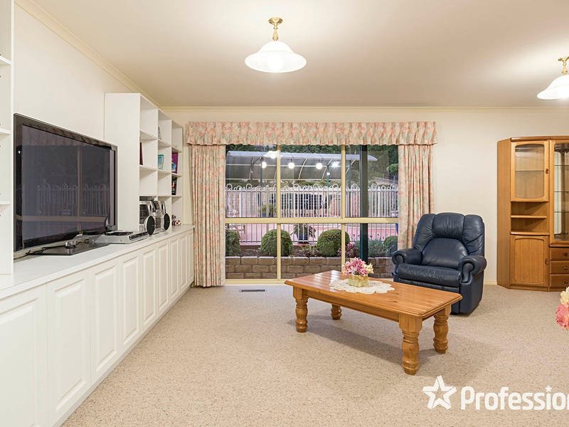 10 Sanctuary Court, Lilydale image 2