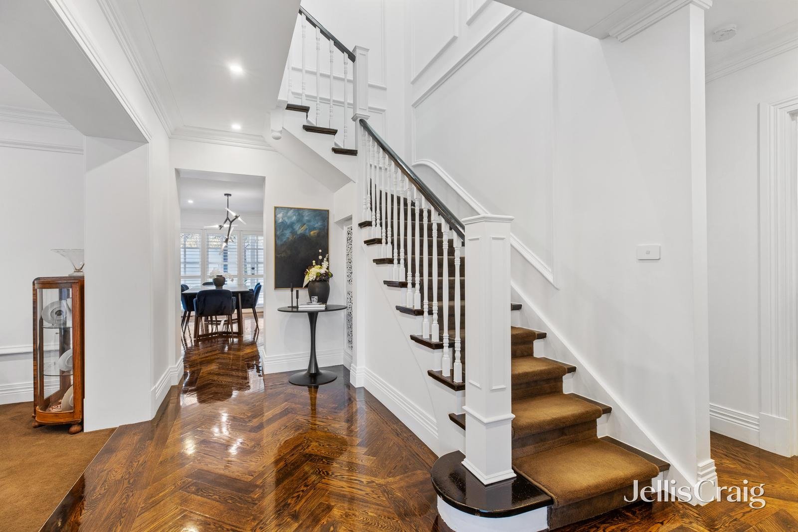 10 Saturn Street, Balwyn North image 2