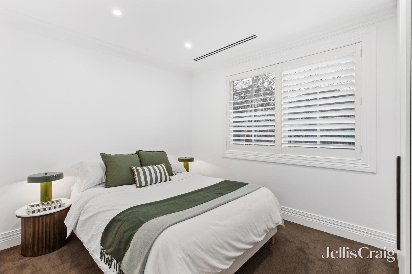 10 Saturn Street, Balwyn North image 14