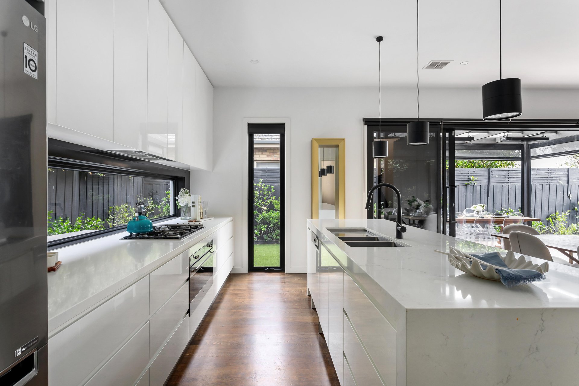 10 Selkirk Avenue, Mckinnon image 3