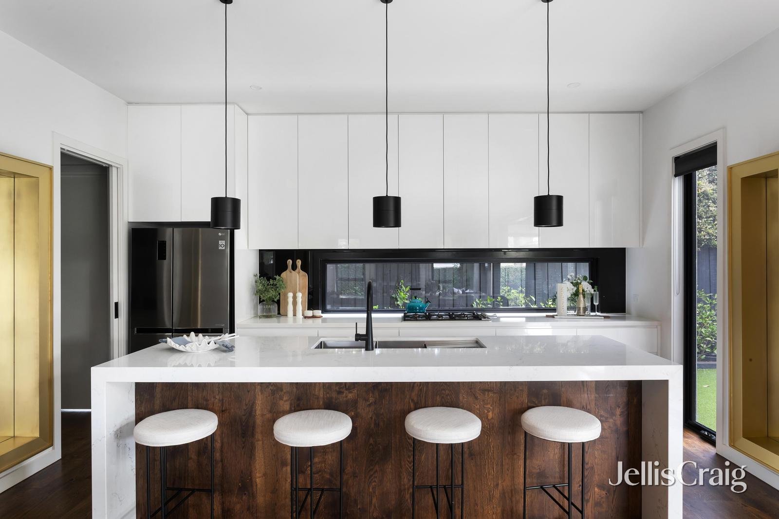 10 Selkirk Avenue, Mckinnon image 7