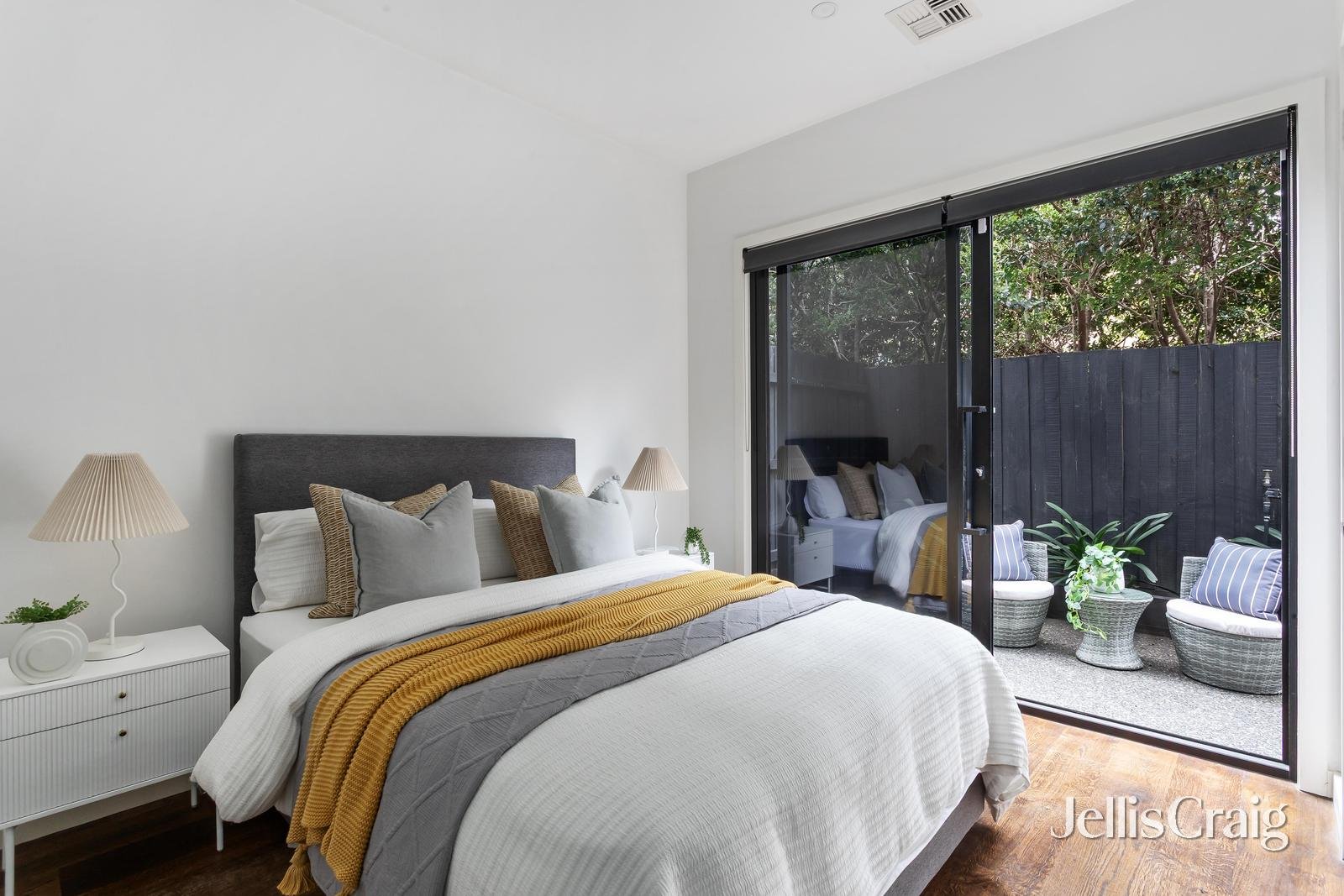 10 Selkirk Avenue, Mckinnon image 8